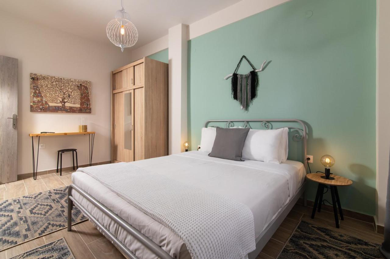F & B Collection - For 6 Appartement *